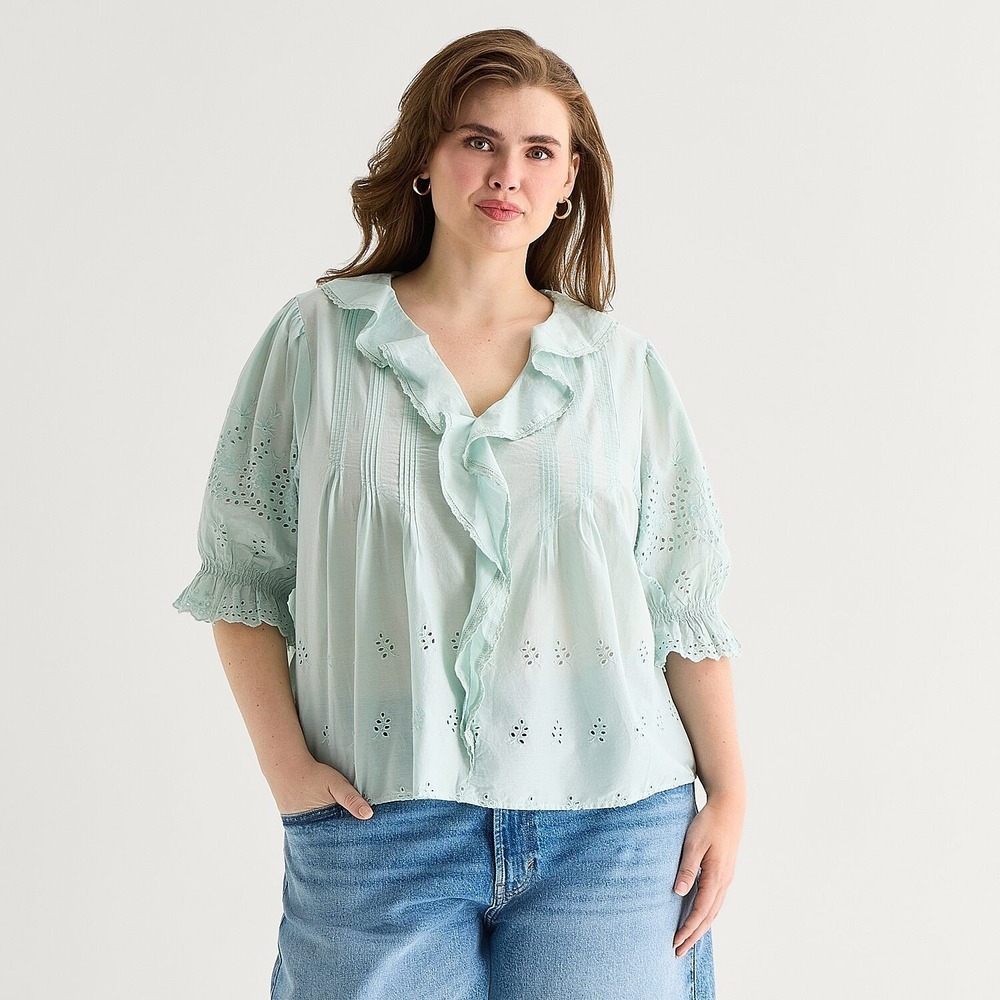 MSRP $48 a.n.a Womens 2X Green Surf Eyelet V Neck Elbow Sleeve Blouse